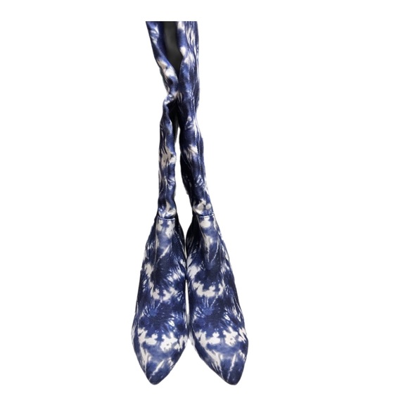 Gianni Bini blue and white heel boots
bLCK FRIDAY DEALS - Picture 2 of 5